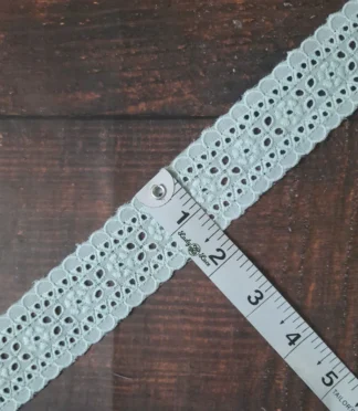 Hakoba Floral Scallop Lace - 1.5 inch wide, 1 Yard length
