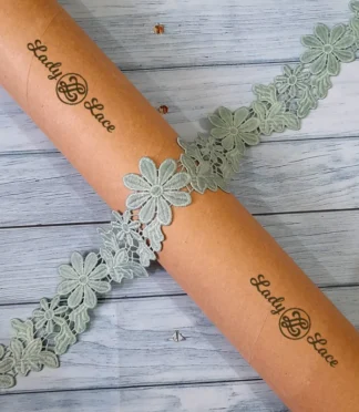 Cotton Flower Lace Trim, 2 inch wide, 1 yard length