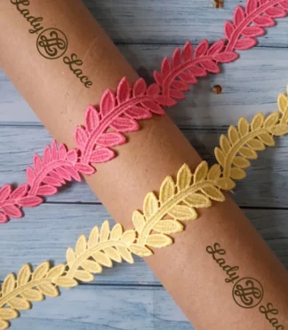 Leaves on Waves Lace Trim, 1 inch wide, 1 metre length