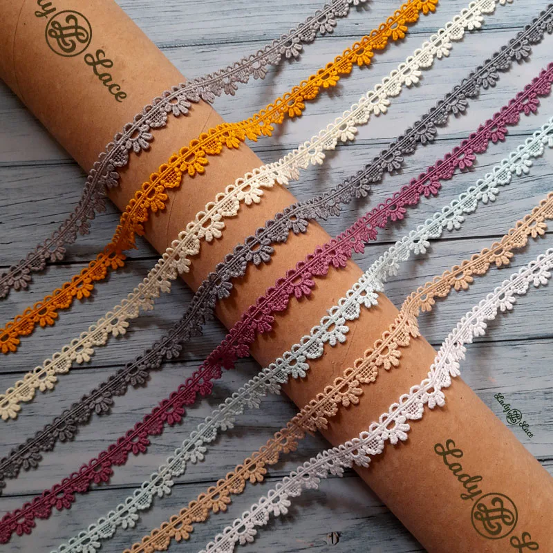 001 Tiny edge lace trim, 0.50 inch width, 1 metre length