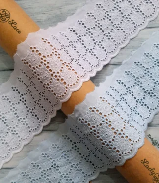 Cotton hakoba rose lace trim, 4.5 inch width, 1 yard length