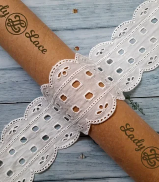 Off white two sided hakoba cotton lace trim, 4 inch width, 1 yard length